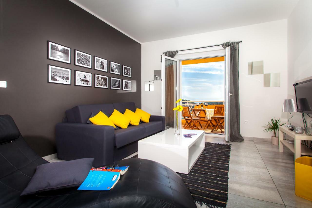 Two Bedroom Apartment With A Sea View & A Balcony Ragusa Esterno foto