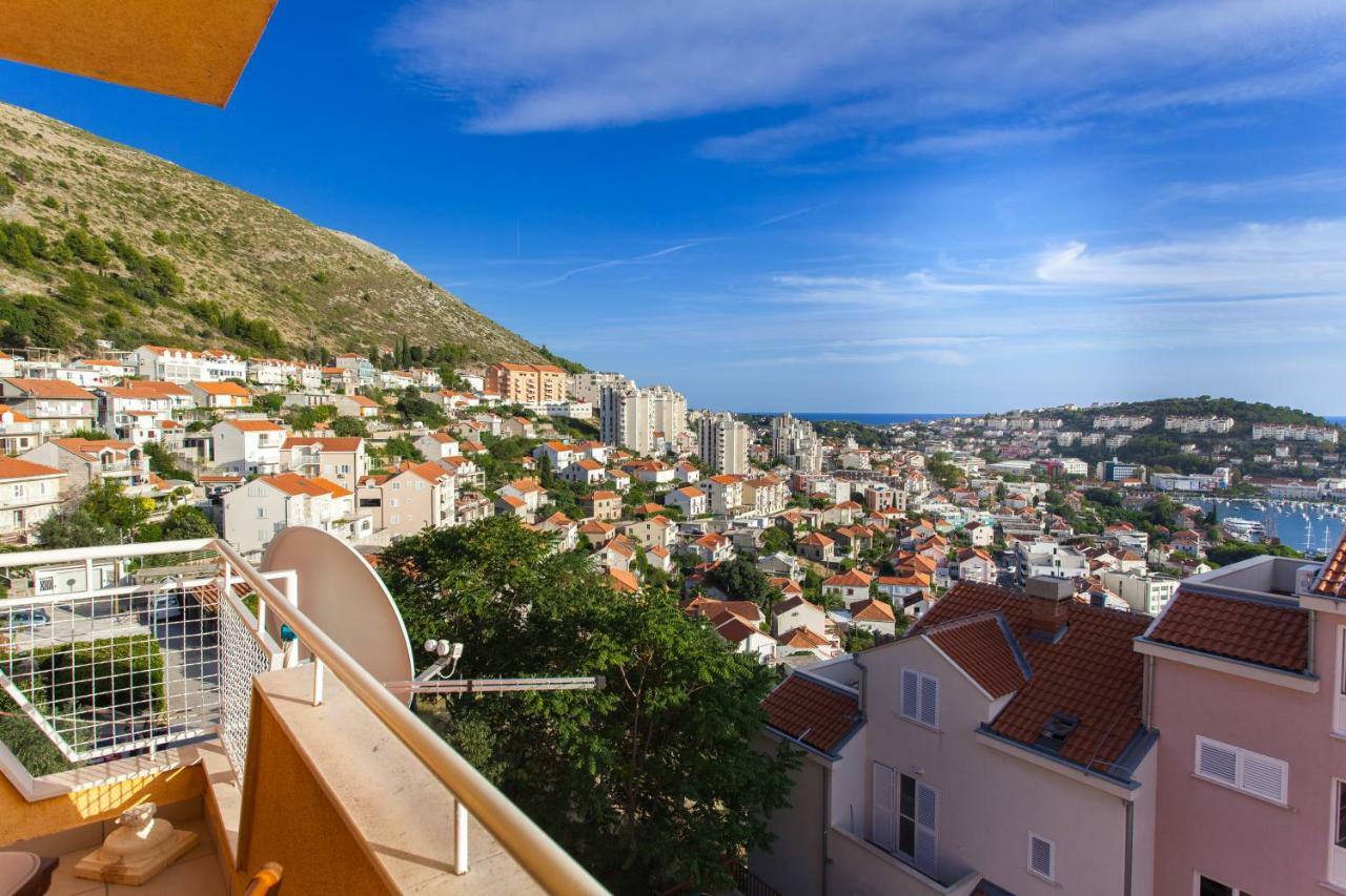 Two Bedroom Apartment With A Sea View & A Balcony Ragusa Esterno foto